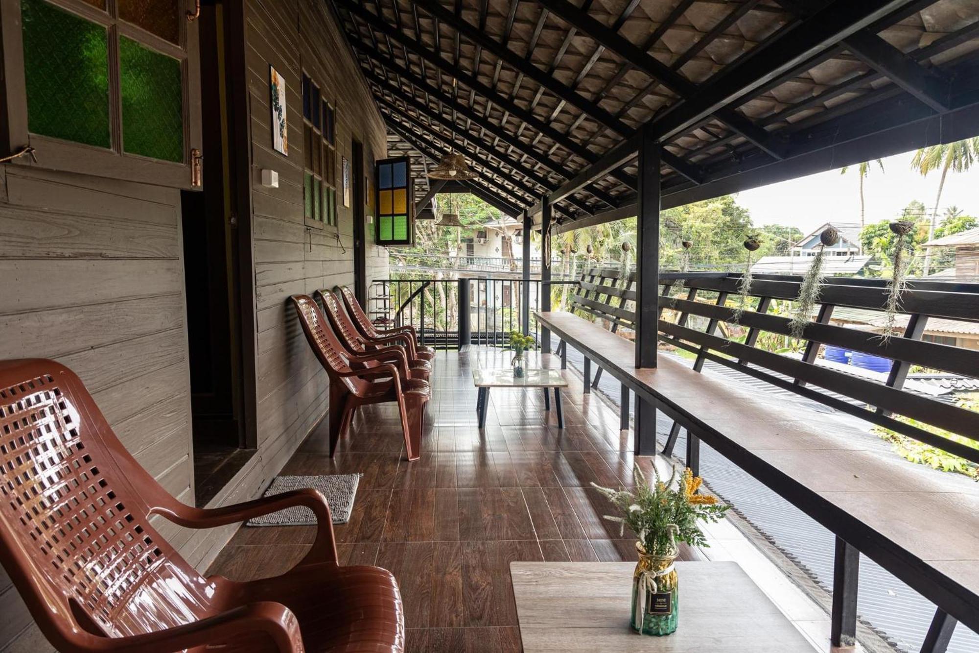 Blockhouse Samui Hostel Mae Nam Exterior photo