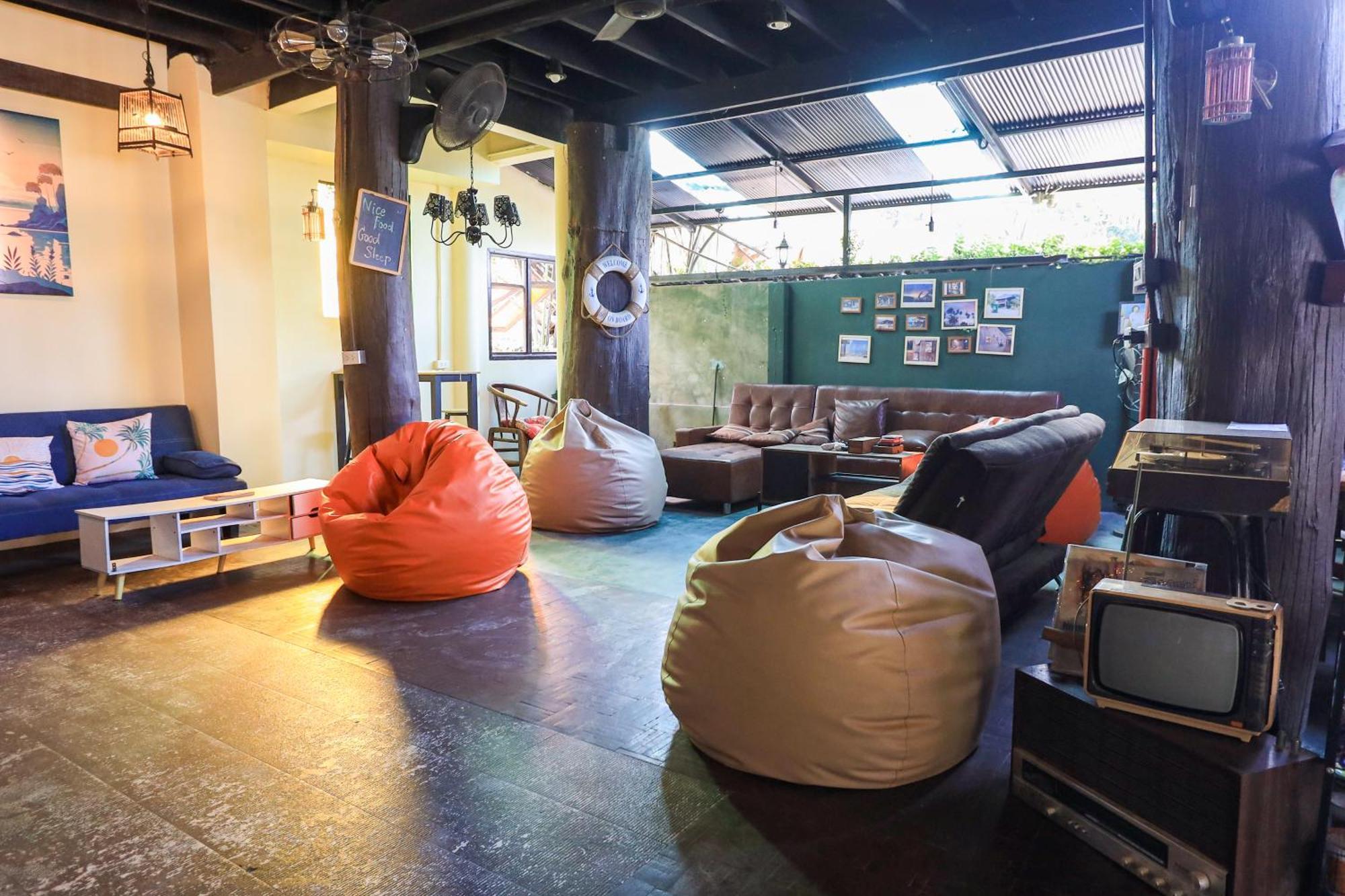 Blockhouse Samui Hostel Mae Nam Exterior photo